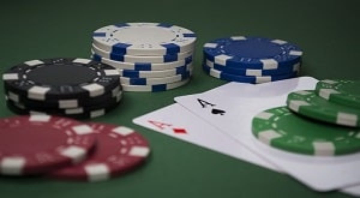 Dessus de Table de Poker de 200 cm Pliable et habillé de Bleu Speed Cloth par Riverboat.